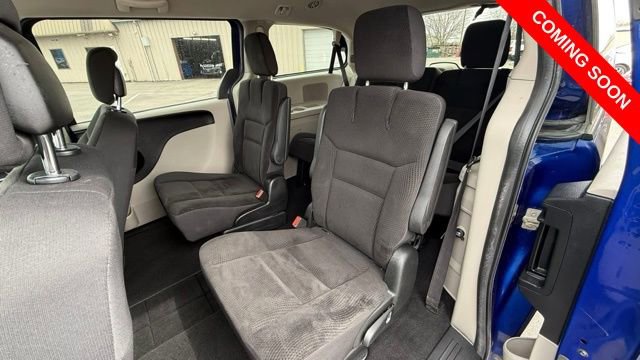 Used 2018 Dodge Grand Caravan SE w/ UConnect Hands-Free Group image 22