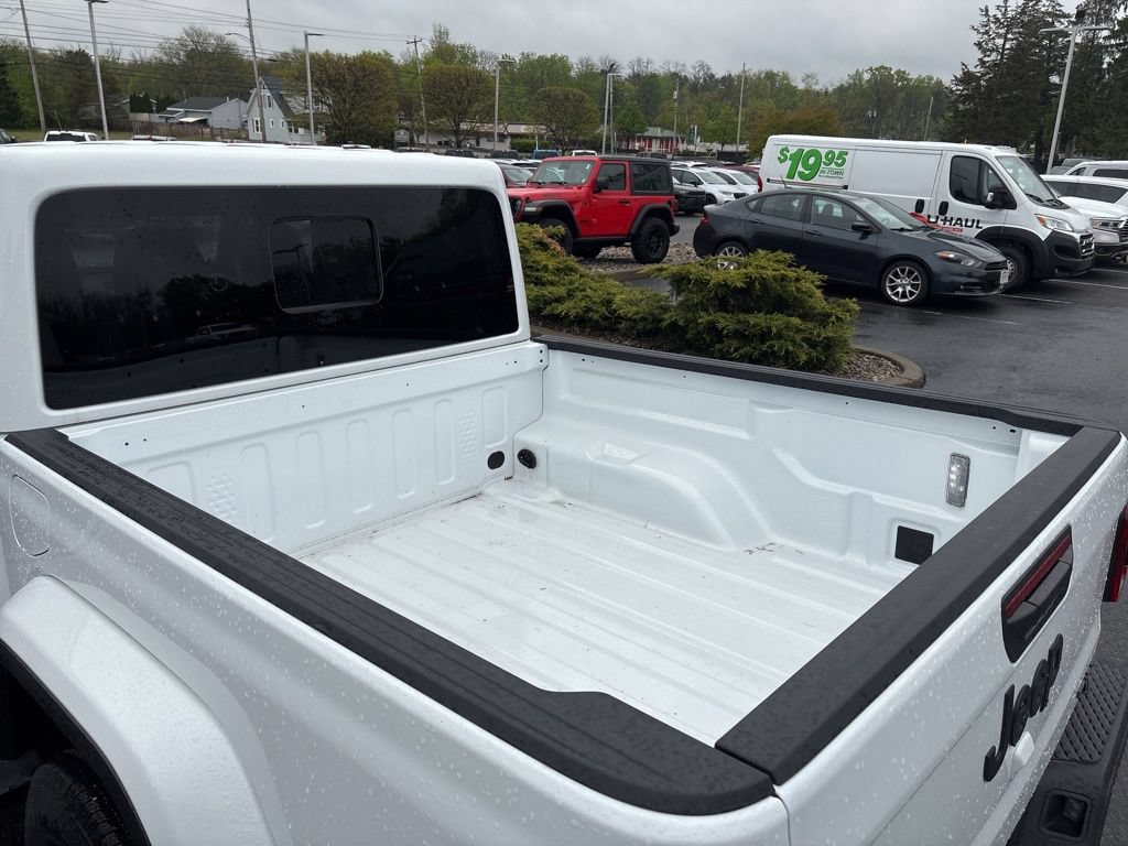 New 2026 Jeep Gladiator Sport AWD/4WD image 18