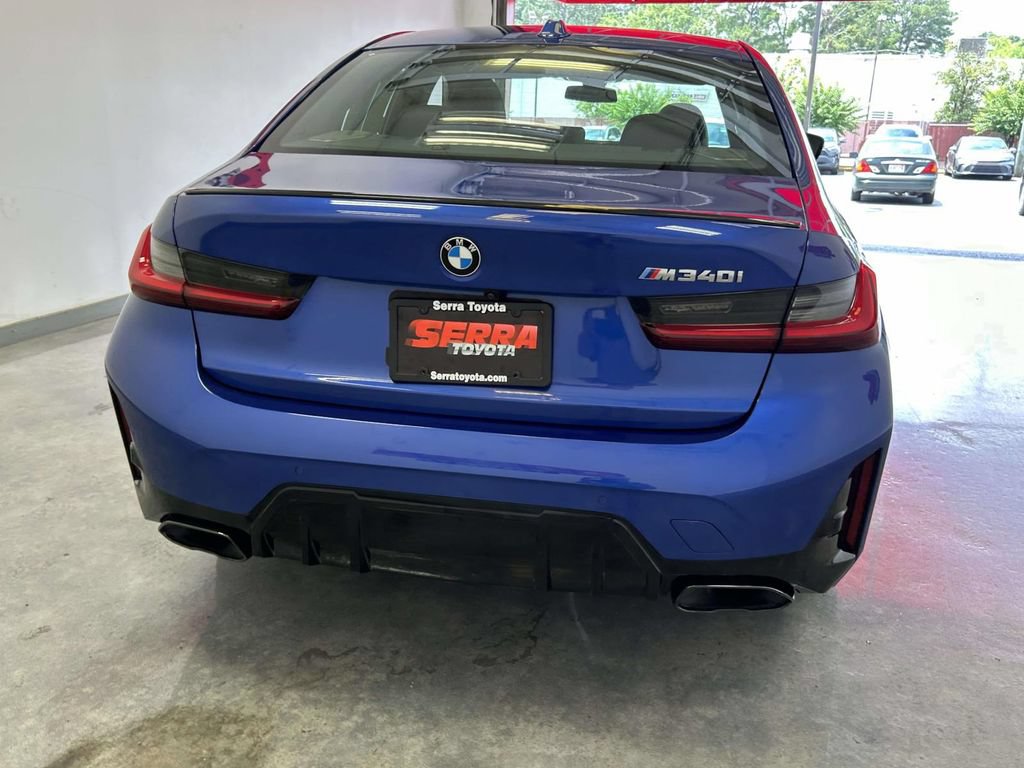 Used 2025 BMW M340i RWD image 4