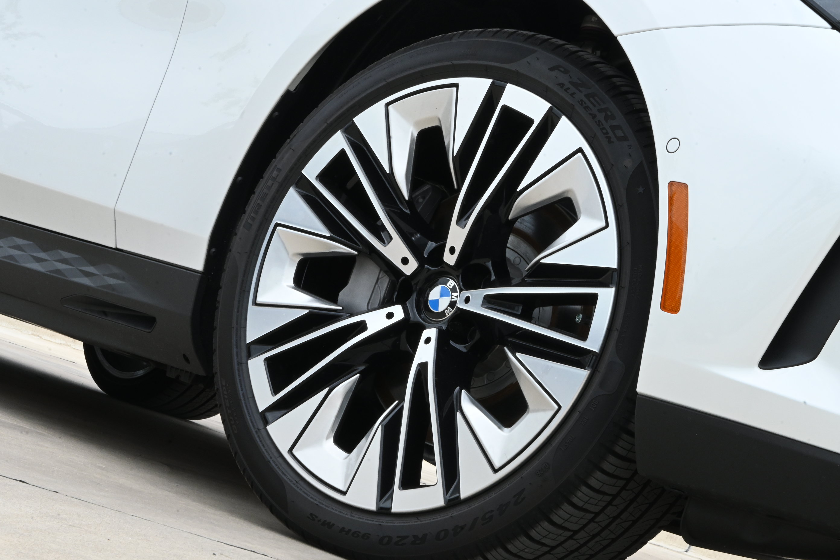 New 2027 BMW i5 eDrive40 RWD image 10