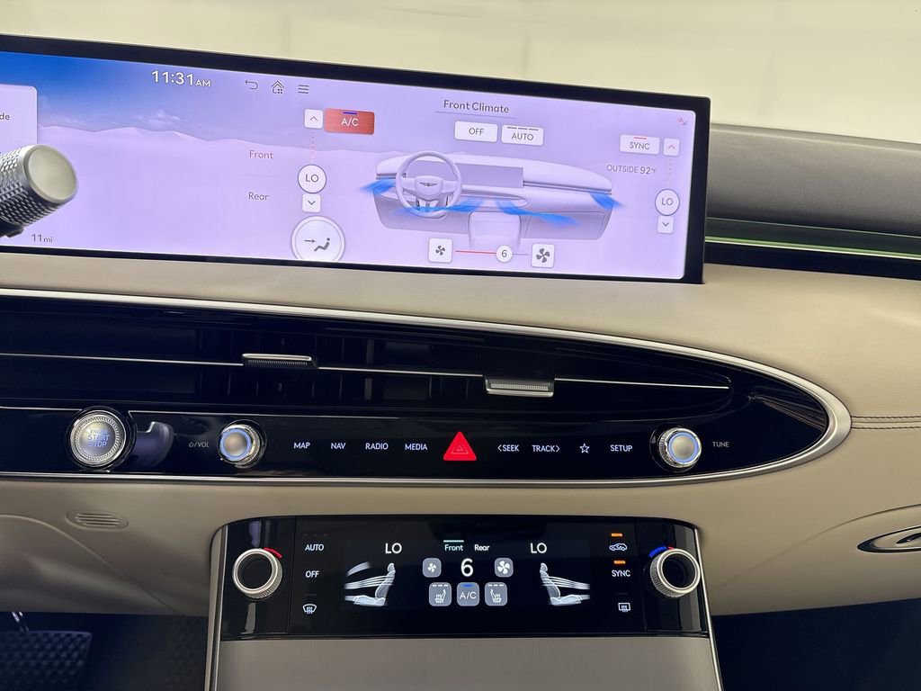 New 2026 Genesis GV70 2.5T Select AWD/4WD image 17