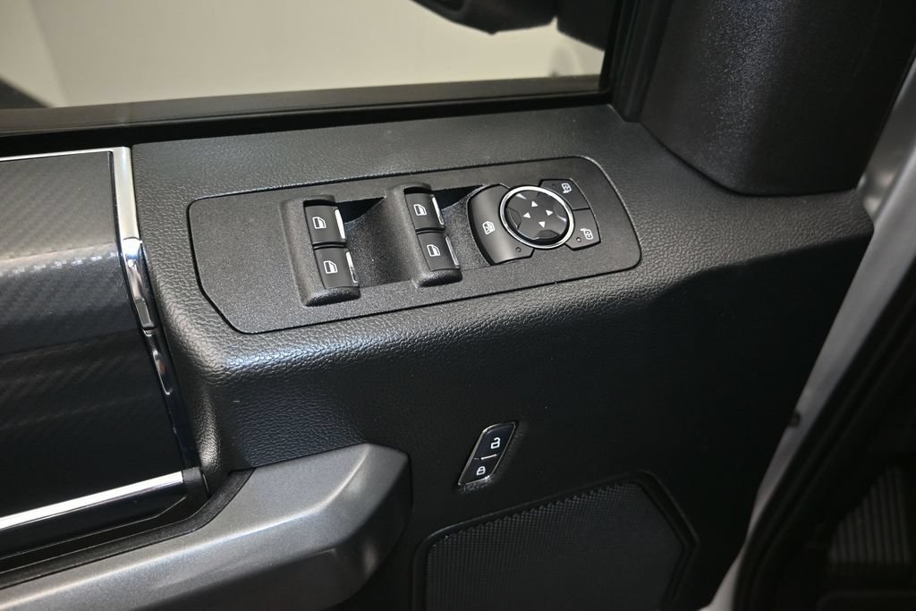 Used 2019 Ford F150 XLT w/ Equipment Group 302A Luxury AWD/4WD image 11