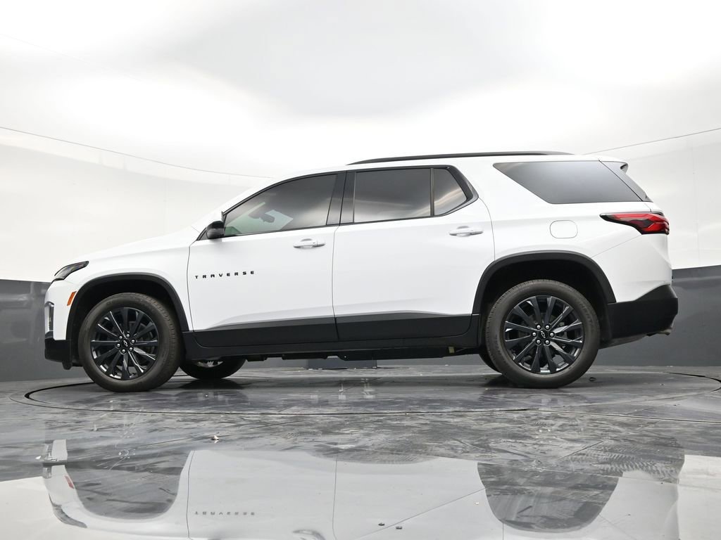 Used 2024 Chevrolet Traverse RS FWD image 21