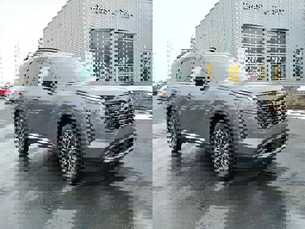 New 2026 Nissan Pathfinder Platinum