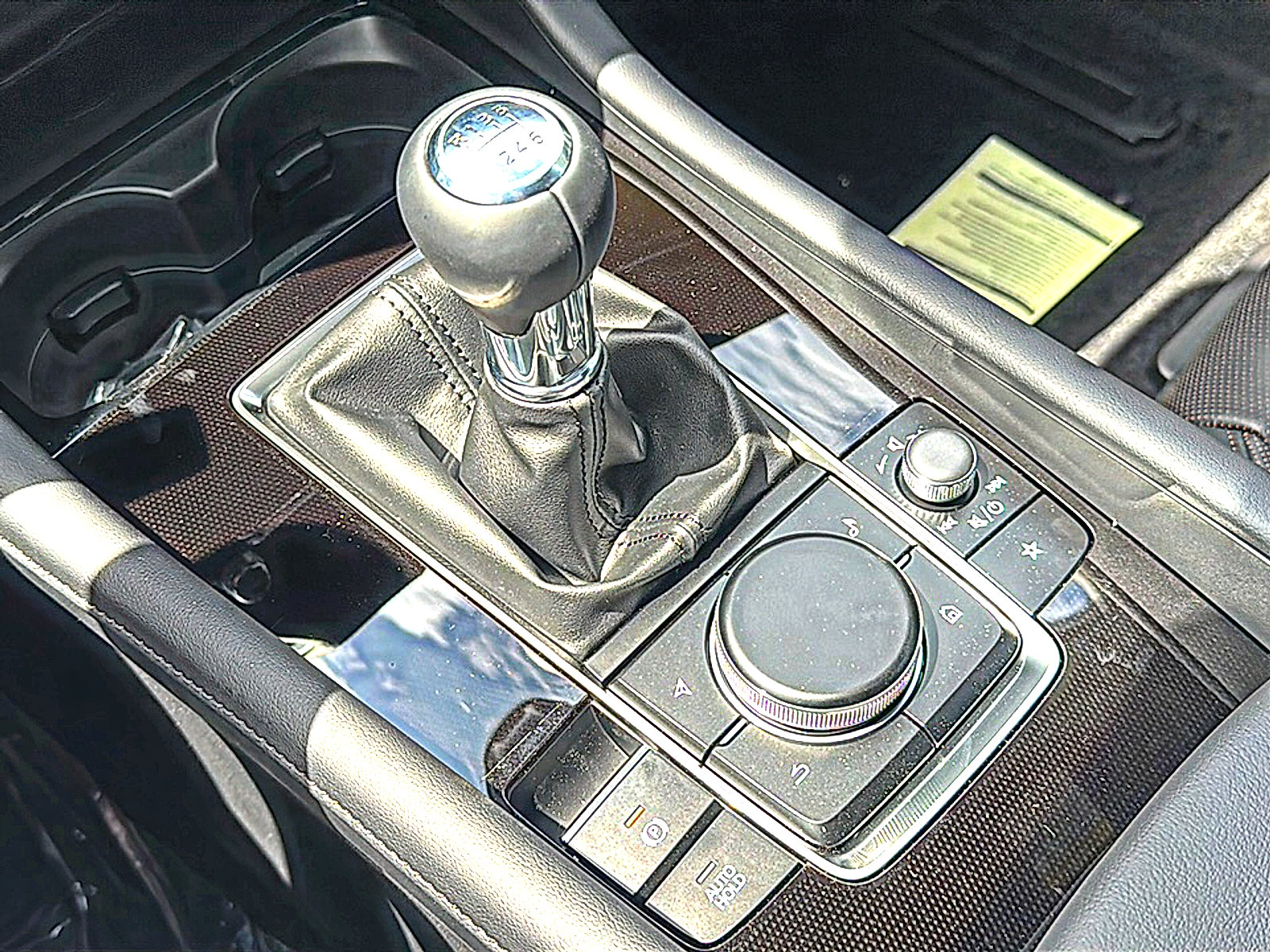 New 2026 MAZDA MAZDA3 2.5 S Hatchback w/ Premium Pkg FWD image 25