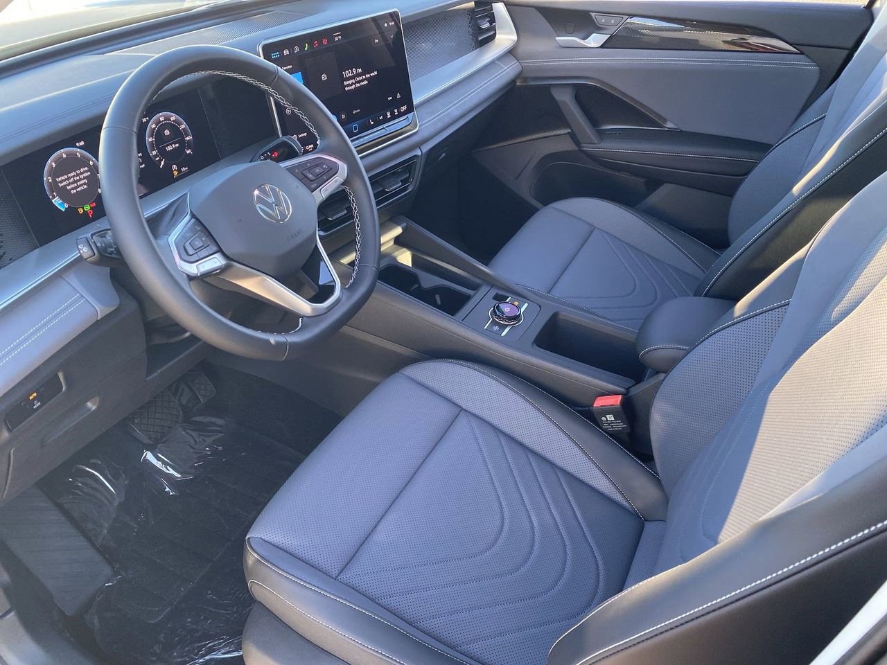 New 2026 Volkswagen Tiguan SE image 14