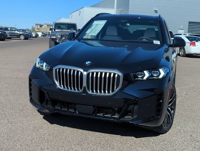 Used 2026 BMW X5 xDrive40i w/ M Sport Package AWD/4WD image 3