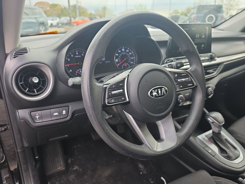 Used 2021 Kia Forte LXS image 3