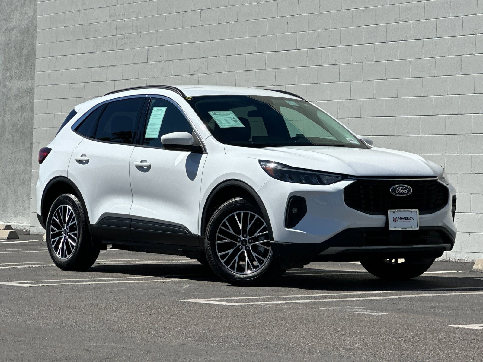 Used 2023 Ford Escape SE image 8