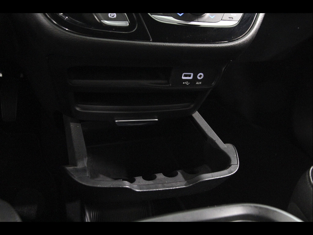 Used 2020 Chrysler Pacifica Touring-L w/ S Appearance Package FWD image 15