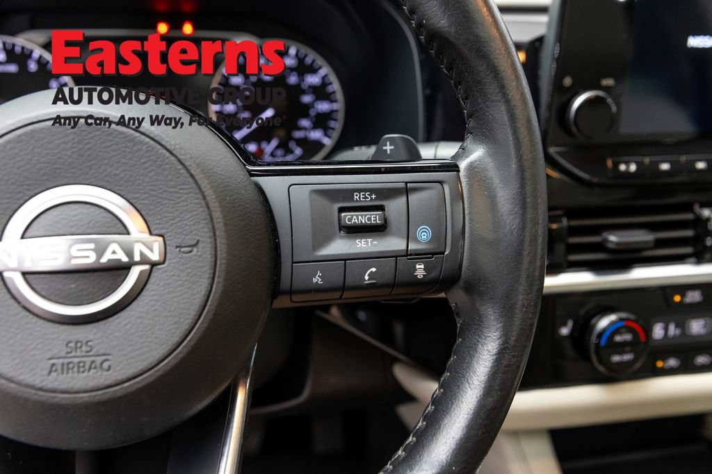 Used 2023 Nissan Pathfinder SL w/ SL Premium Package AWD/4WD image 16