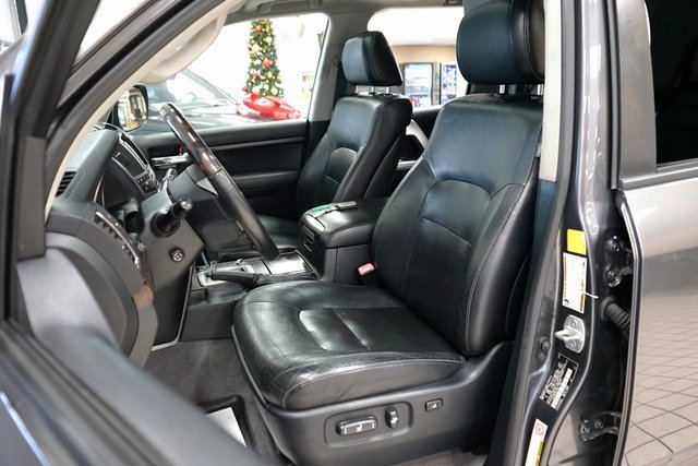 Used 2013 Toyota Land Cruiser image 3