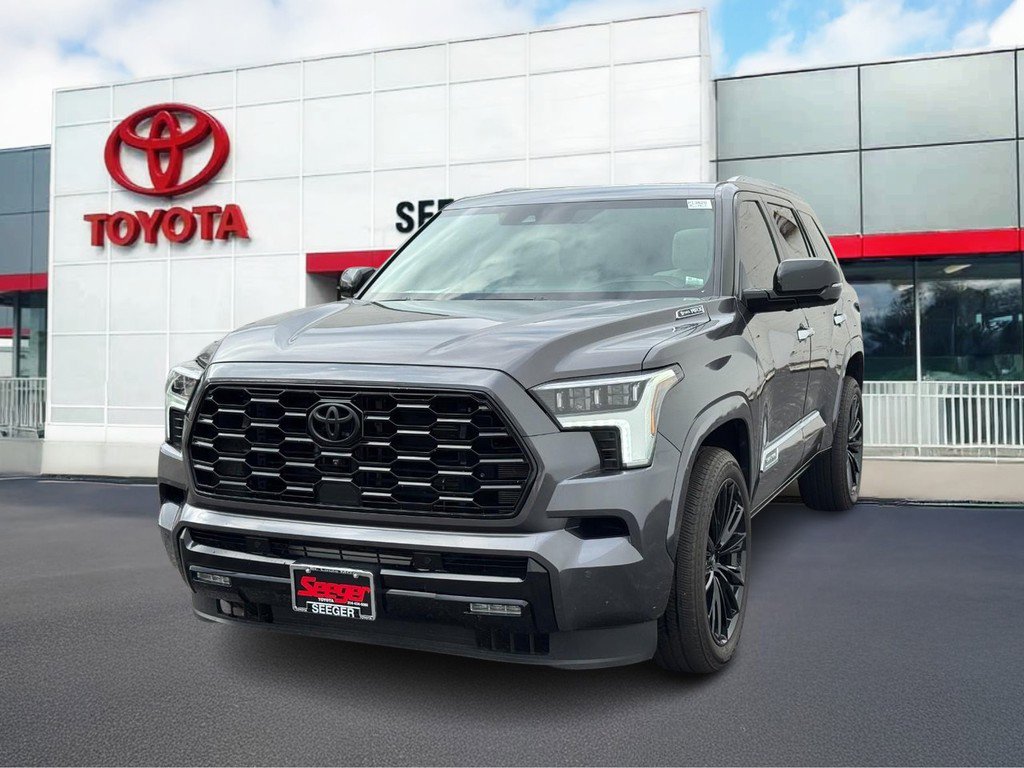 Used 2024 Toyota Sequoia Capstone image 6