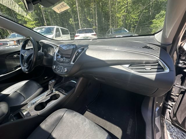 Used 2016 Chevrolet Malibu LT w/ Leather Package FWD image 32