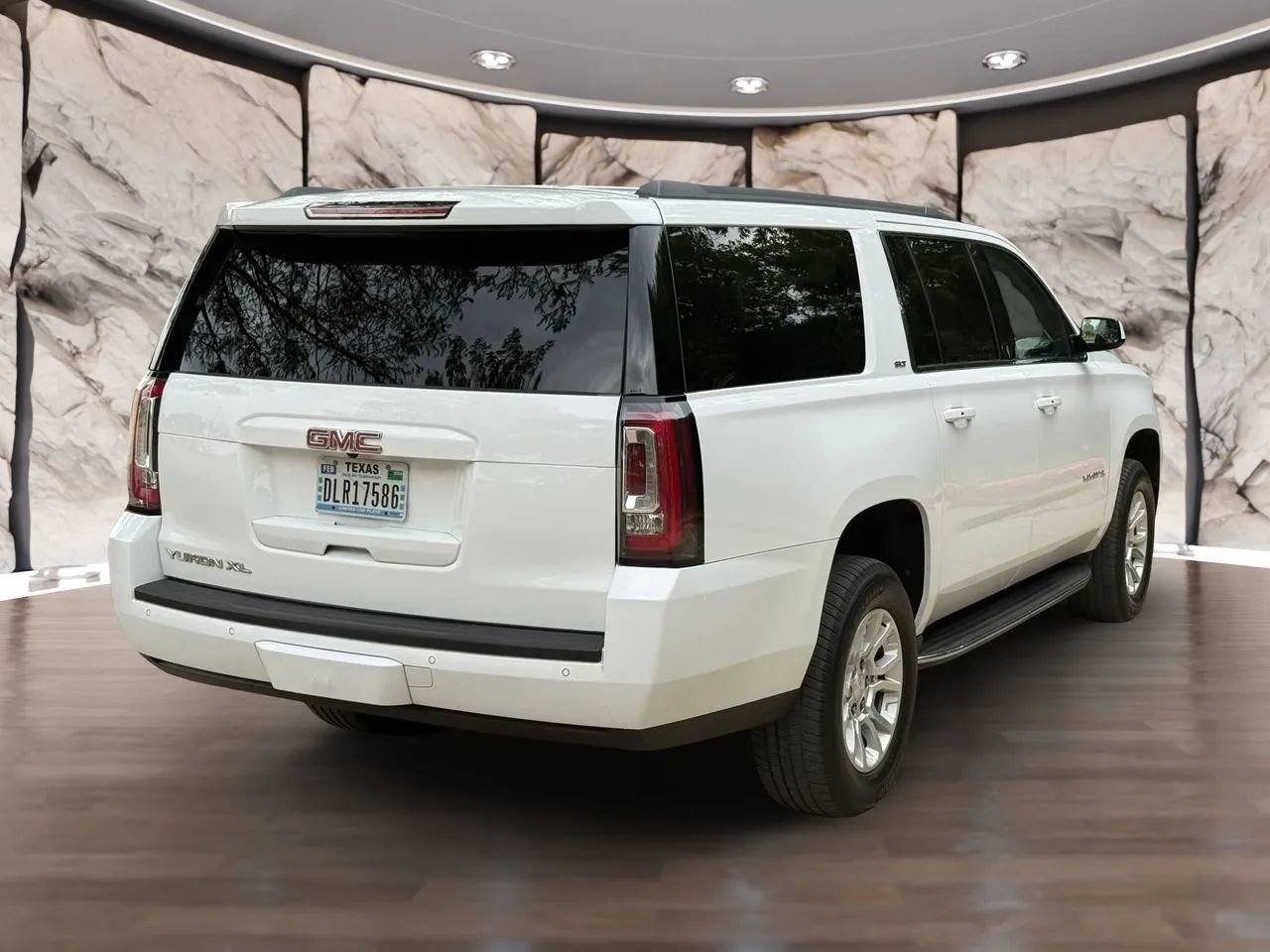 Used 2019 GMC Yukon XL SLT w/ Open Road Package RWD image 6