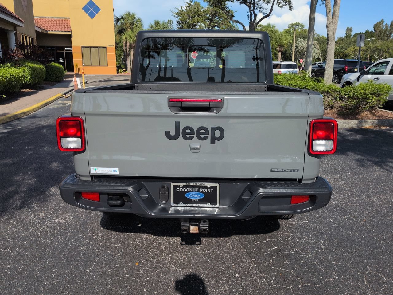Used 2021 Jeep Gladiator Sport AWD/4WD image 5