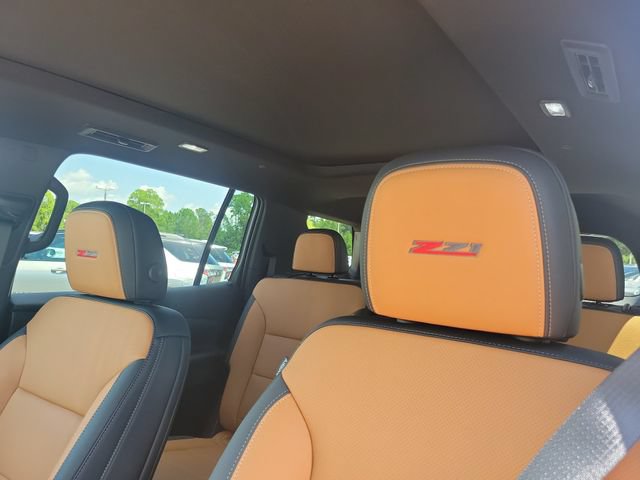 New 2027 Chevrolet Traverse Z71 w/ Driver Confidence Package AWD/4WD image 25
