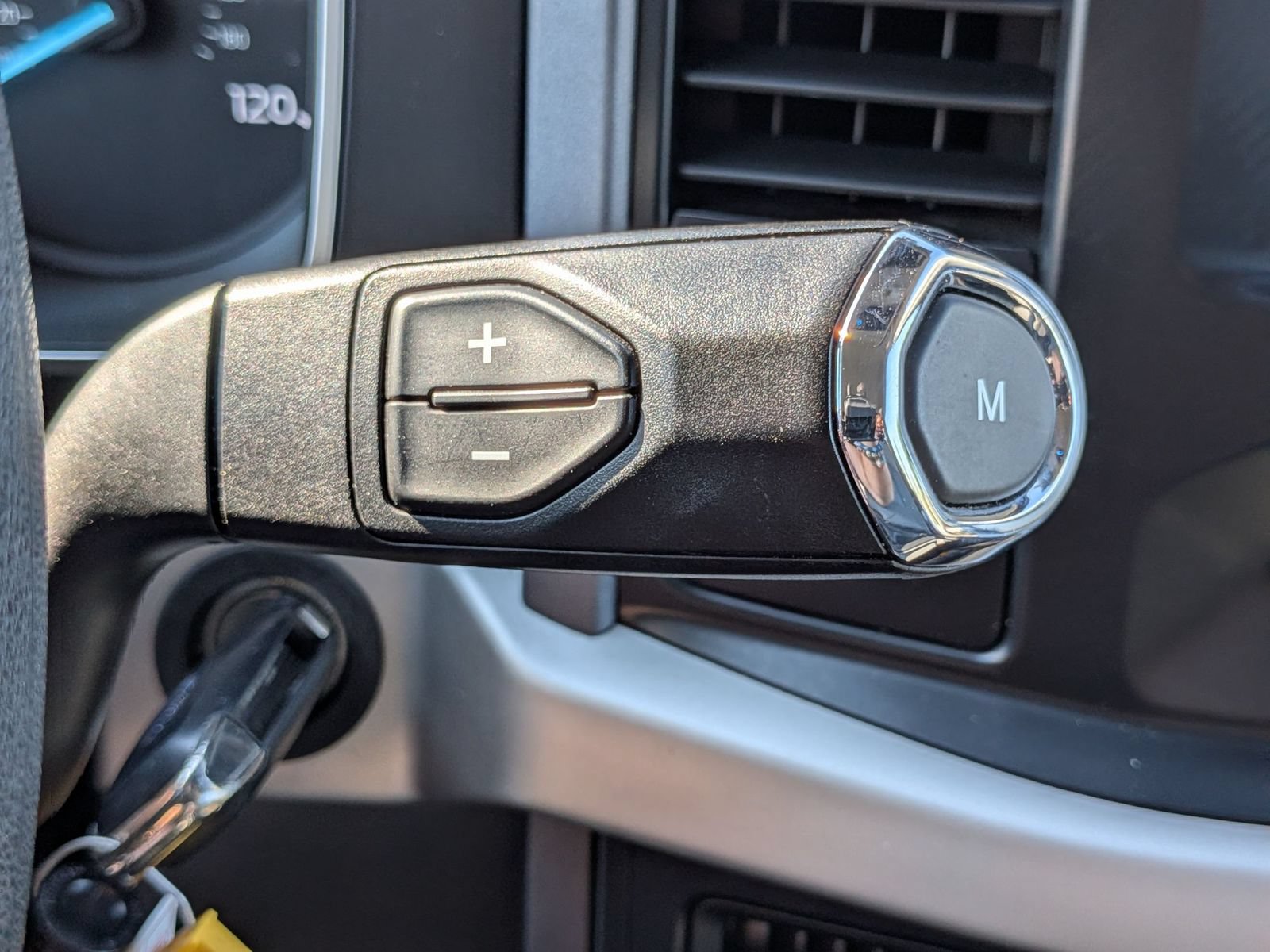 Used 2023 Ford F150 XLT AWD/4WD image 25
