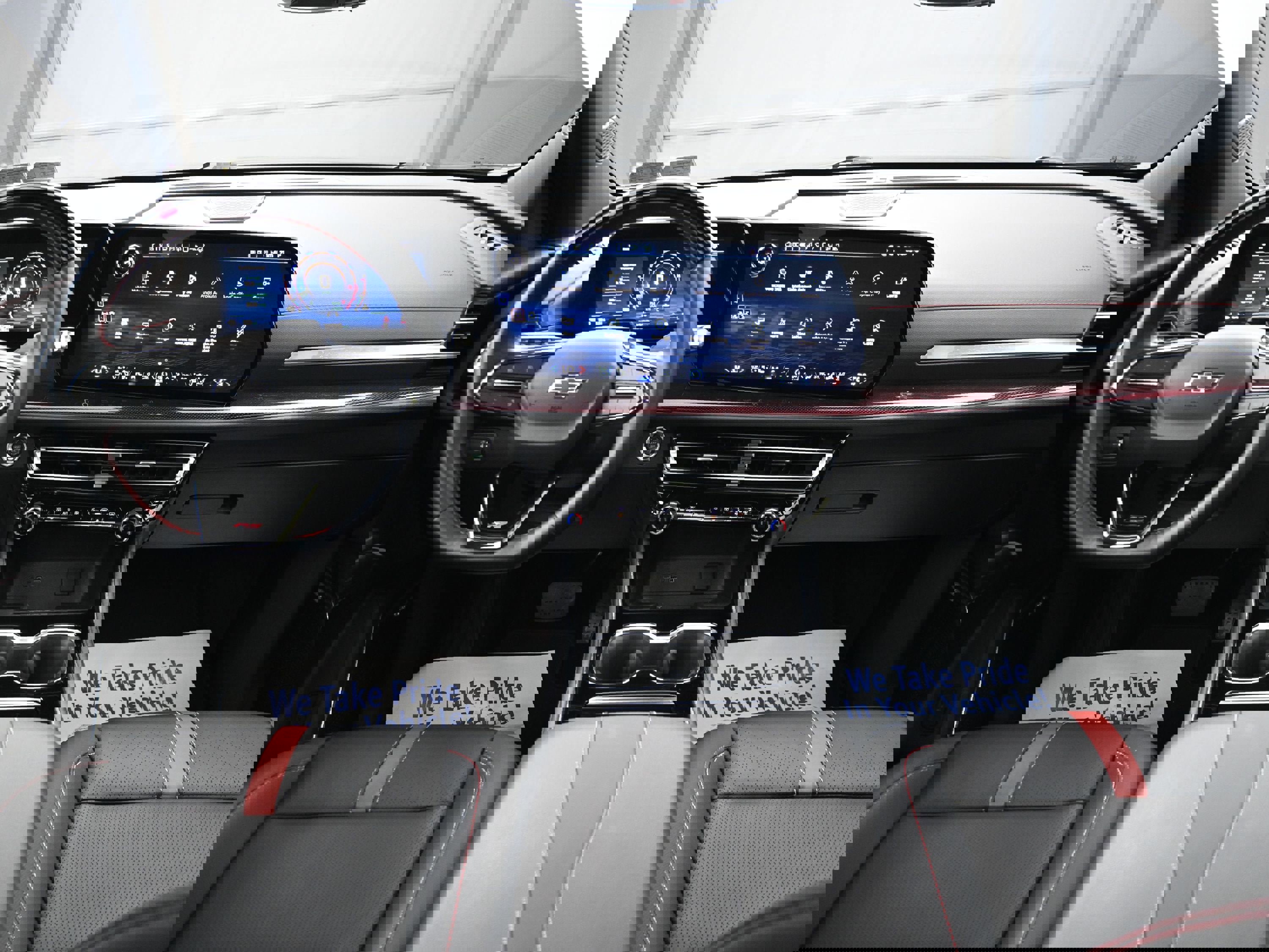 Used 2024 Chevrolet Traverse RS image 23