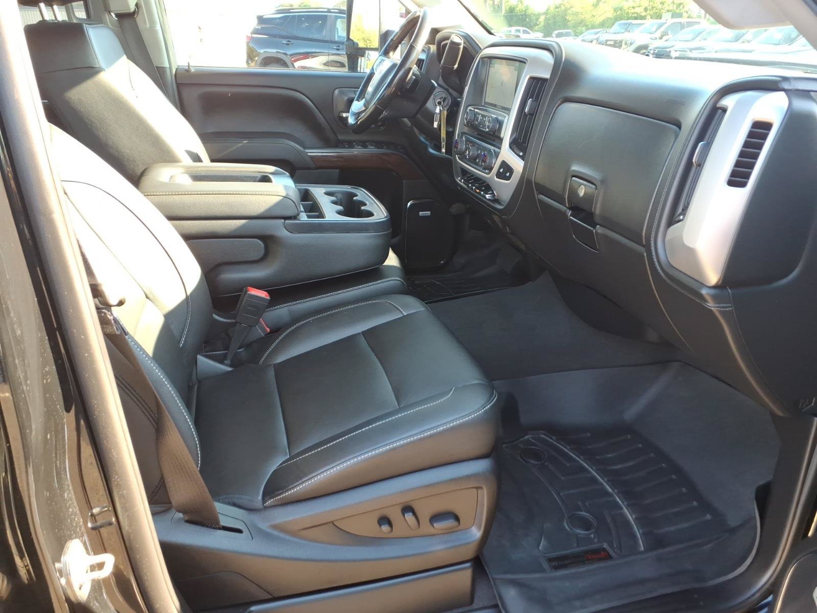 Used 2019 GMC Sierra 2500 SLT w/ Duramax Plus Package AWD/4WD image 27