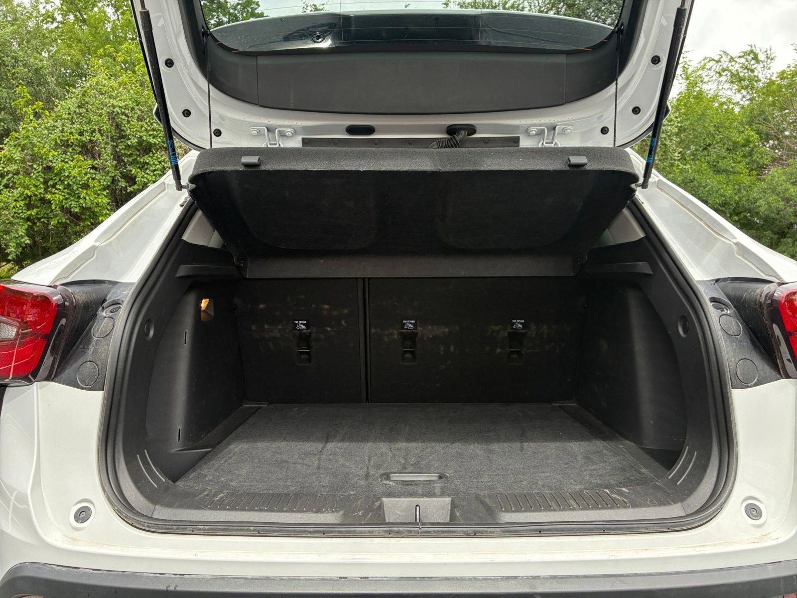 Used 2025 Chevrolet Trax LT FWD image 30