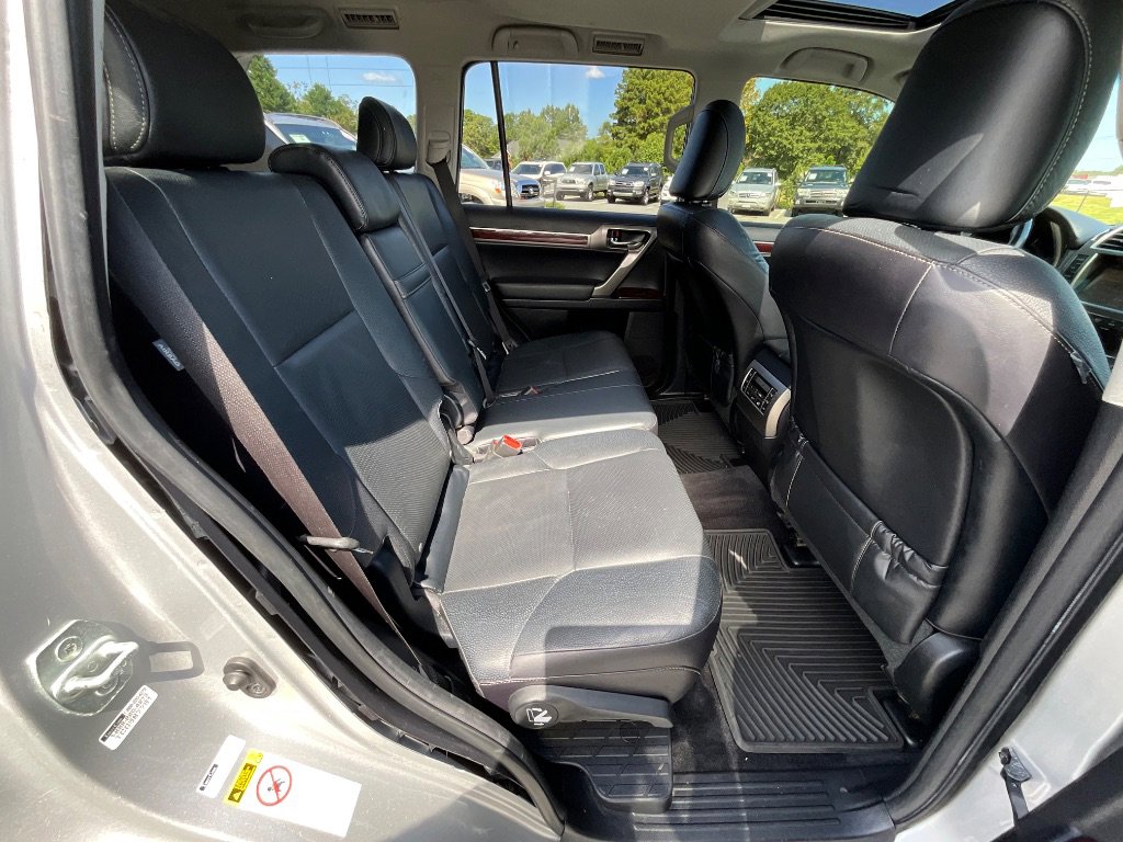 Used 2015 Lexus GX 460 image 31