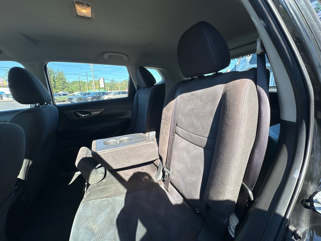 Used 2015 Nissan Rogue S AWD/4WD image 16