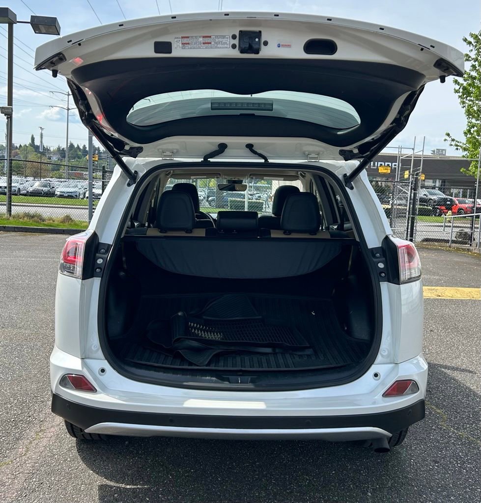 Certified 2018 Toyota RAV4 Limited AWD/4WD image 26
