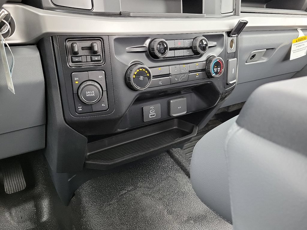 New 2026 Ford F250 XL w/ XL Off-Road Package AWD/4WD image 25