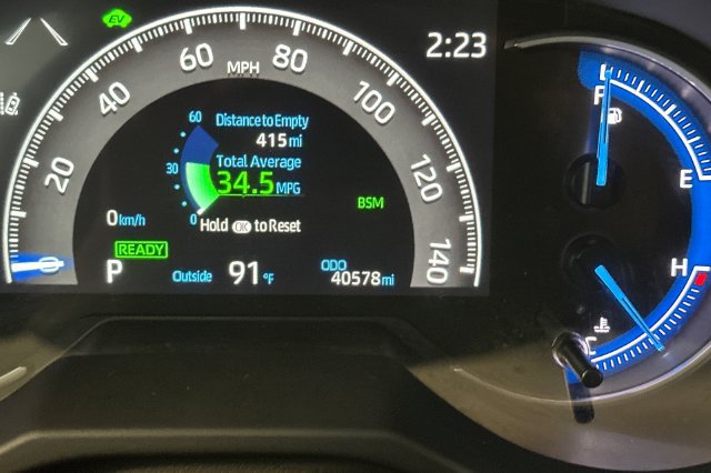 Certified 2025 Toyota RAV4 XLE AWD/4WD image 30