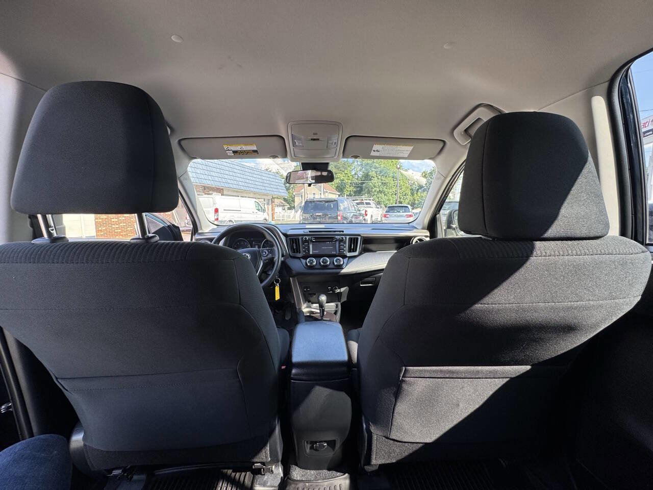 Used 2018 Toyota RAV4 LE image 29