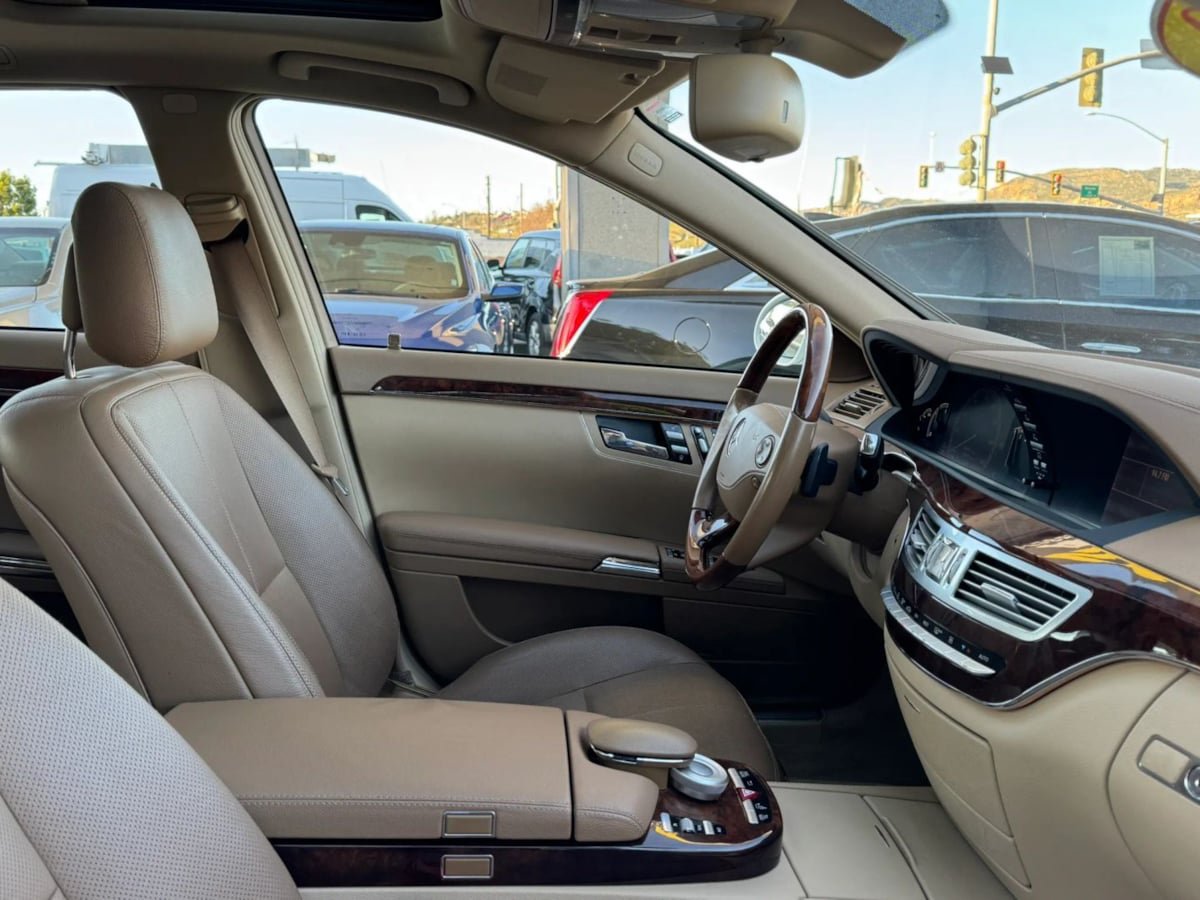 Used 2009 Mercedes-Benz S 550 image 10
