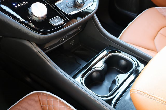 New 2026 Chrysler Pacifica Pinnacle w/ Trailer Tow Group image 28