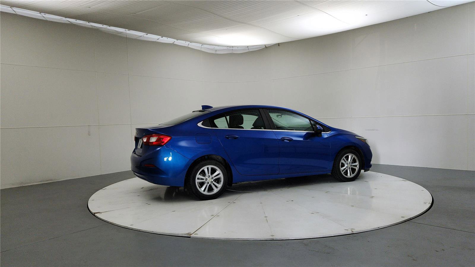 Used 2017 Chevrolet Cruze LT FWD image 7
