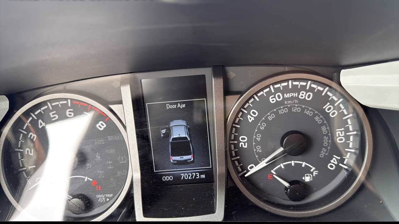 Used 2022 Toyota Tacoma TRD Off-Road w/ Technology Package AWD/4WD image 4