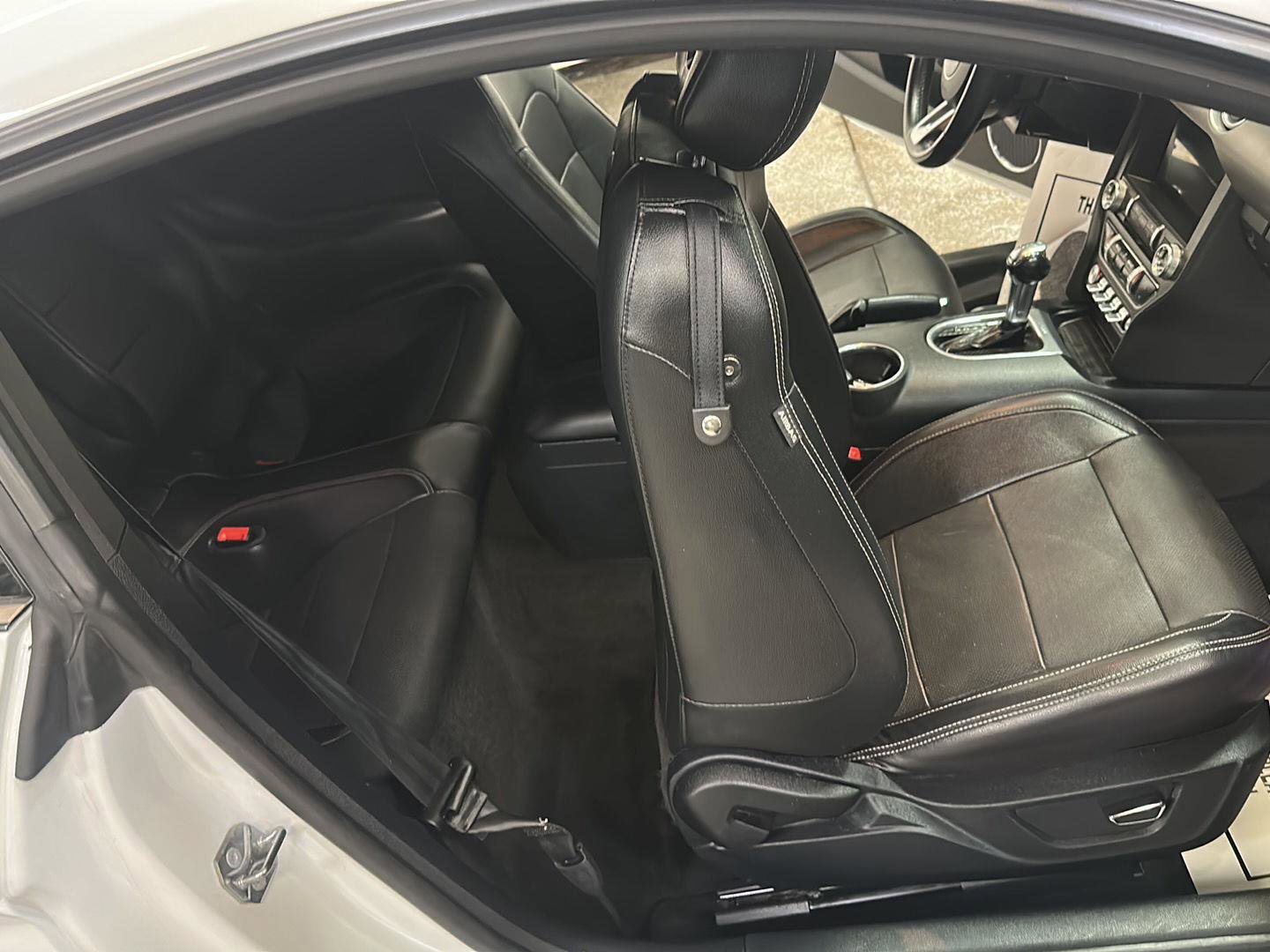 Used 2018 Ford Mustang GT Premium image 26