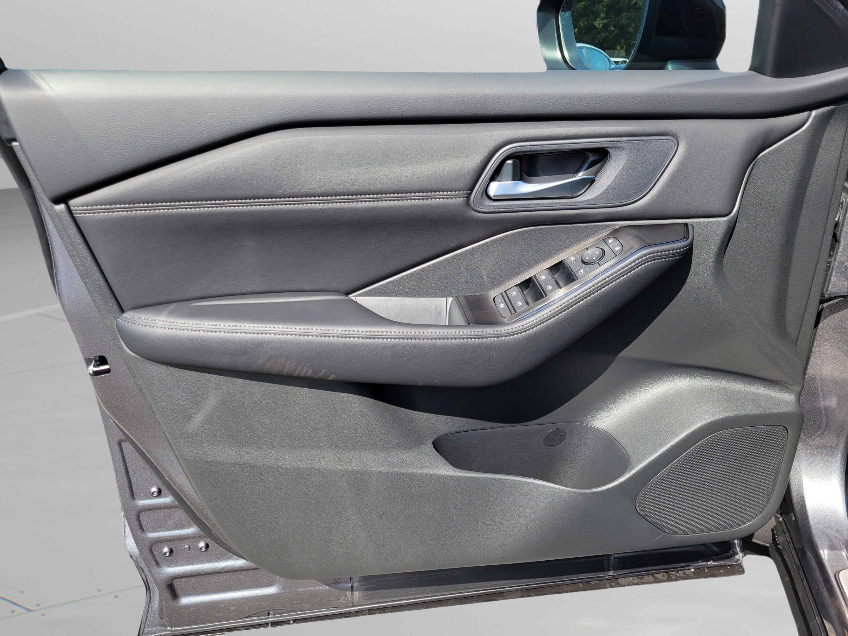 New 2026 Nissan Rogue Dark Armor FWD image 15