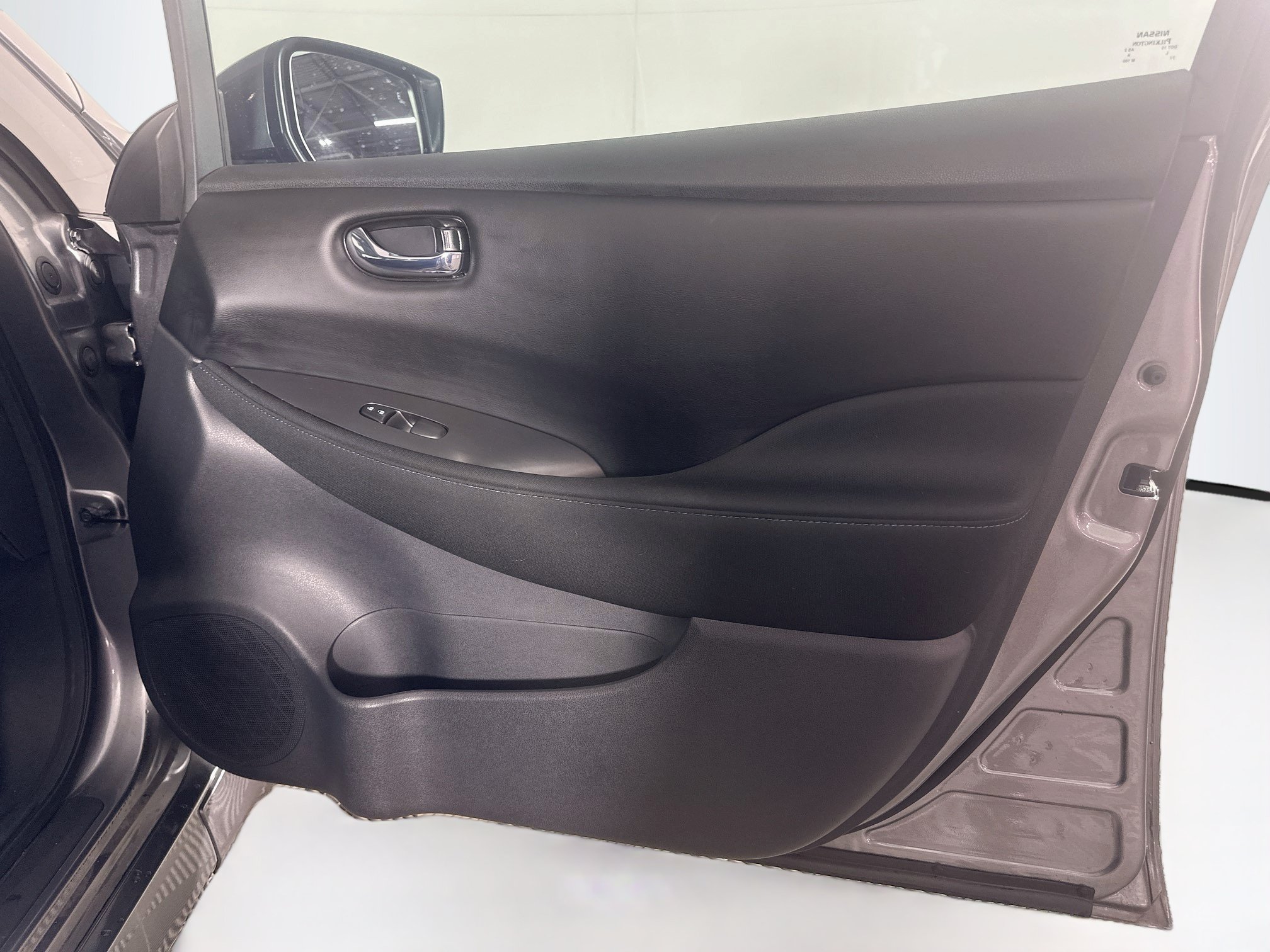 Used 2023 Nissan Leaf S FWD image 30