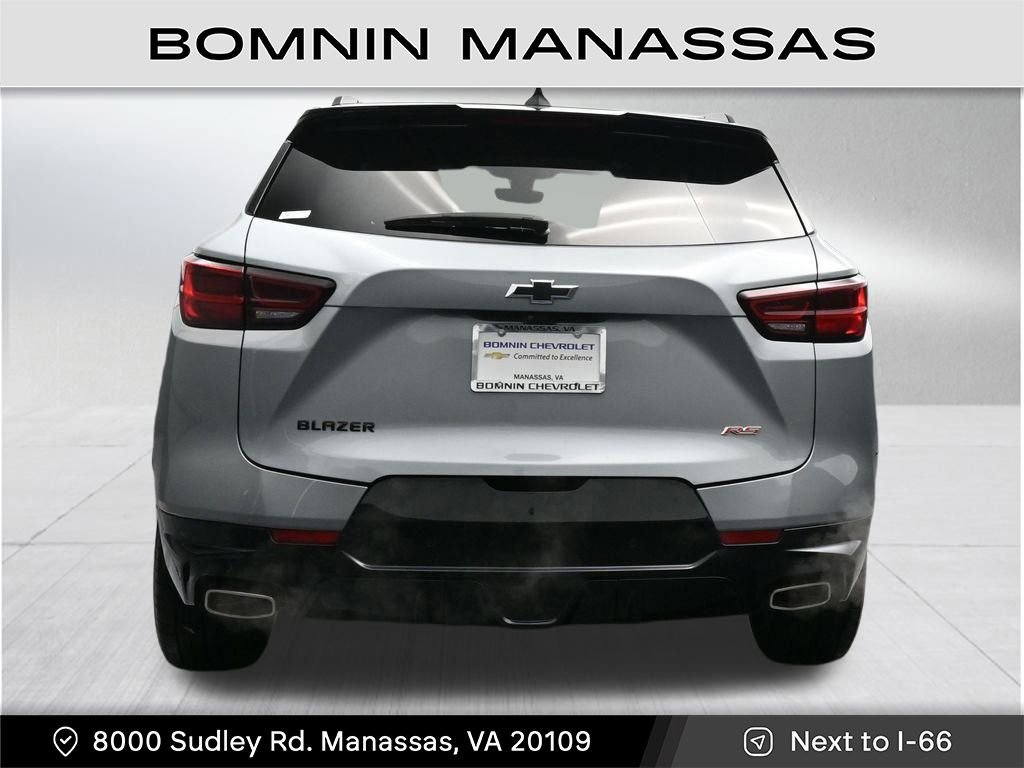 Used 2024 Chevrolet Blazer RS w/ Driver Confidence II Package image 4
