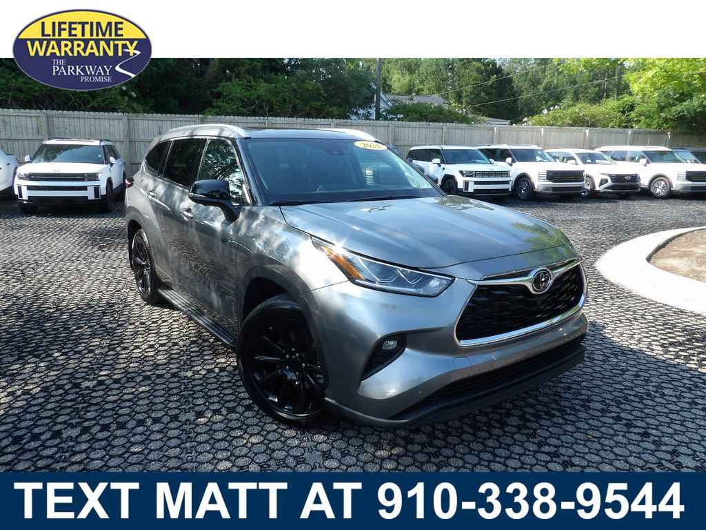 Used 2025 Toyota Highlander Limited