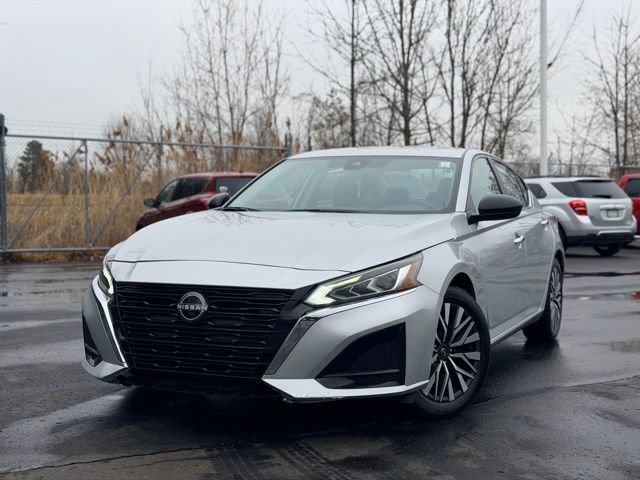 Used 2024 Nissan Altima 2.5 SV