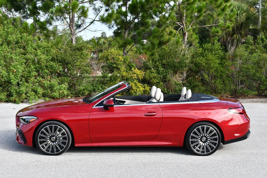 Used 2024 Mercedes-Benz CLE 300 4MATIC Cabriolet image 29