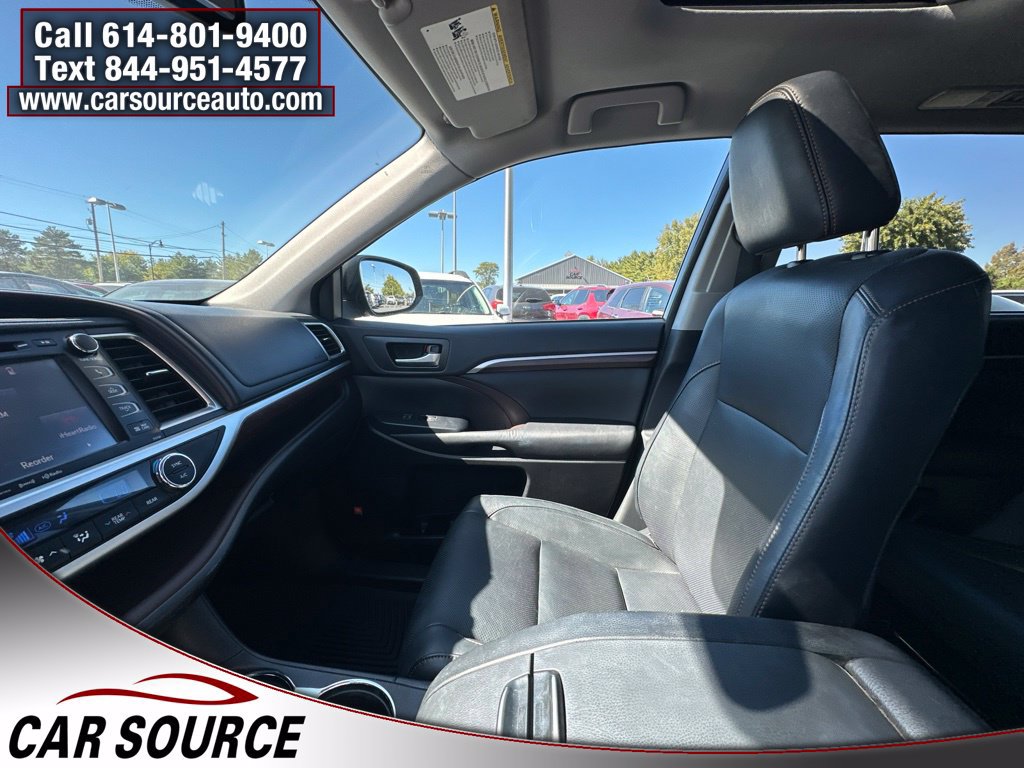 Used 2016 Toyota Highlander Limited AWD/4WD image 19