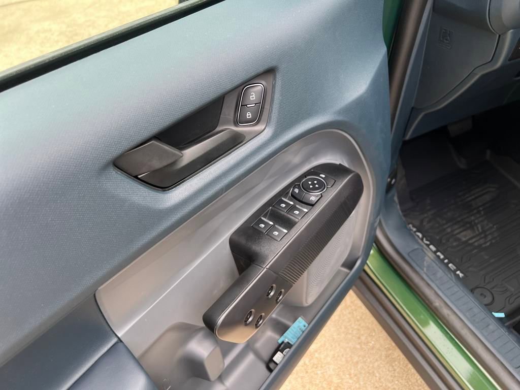 New 2025 Ford Maverick XLT w/ Black Appearance Package image 12