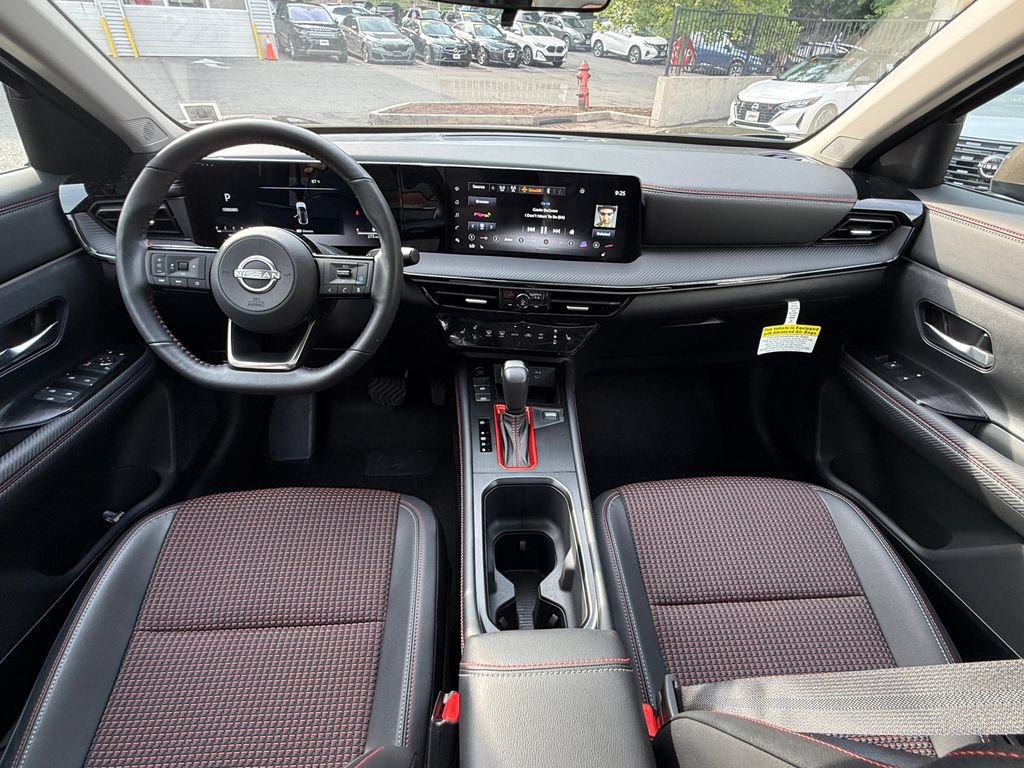 Used 2025 Nissan Kicks SR w/ SR Premium Package AWD/4WD image 13