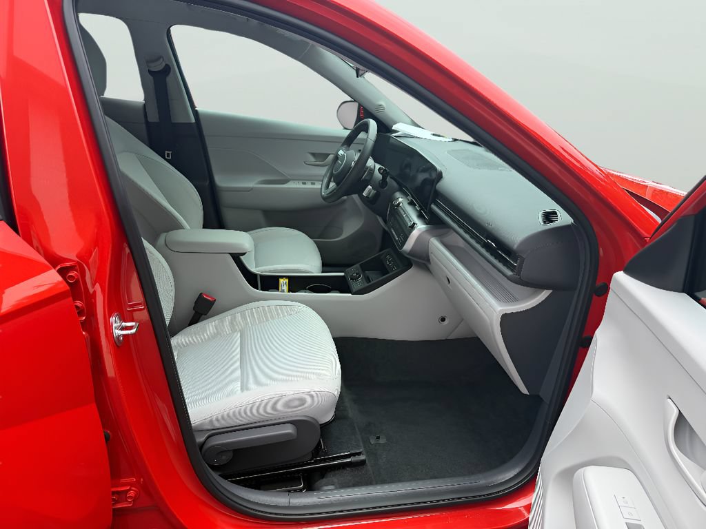 Used 2025 Hyundai Kona SEL FWD image 17