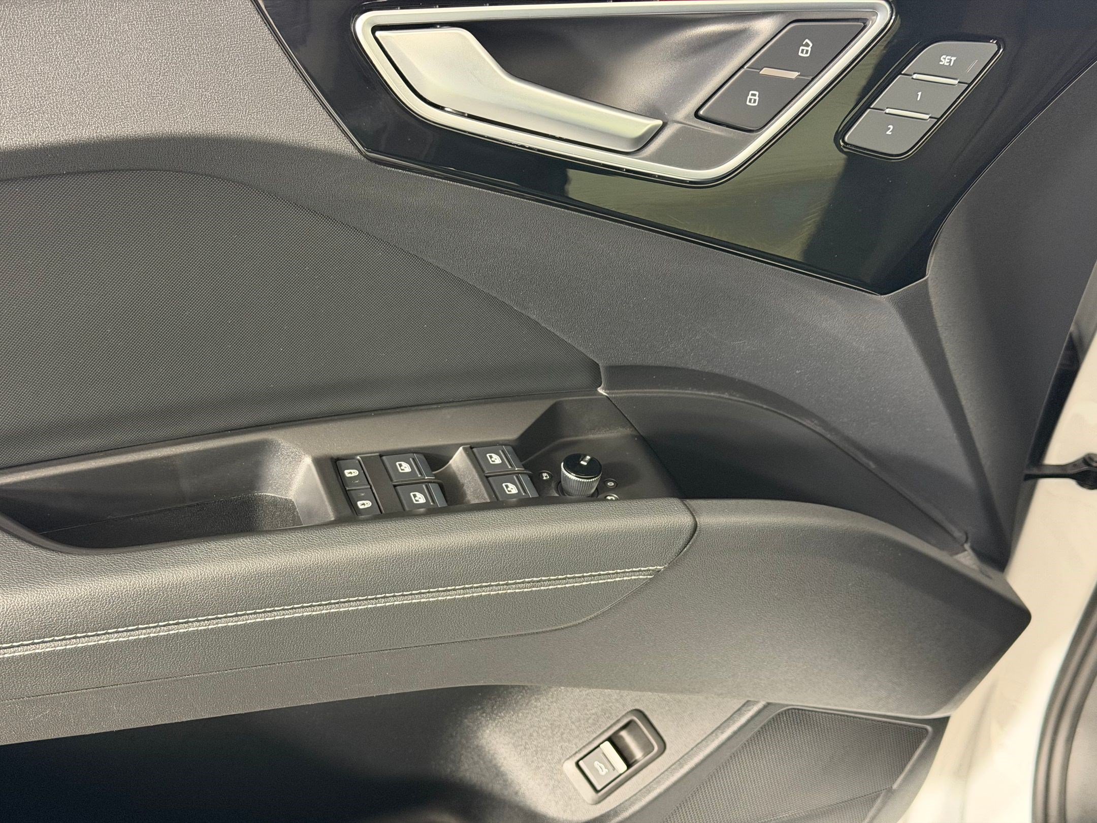 Certified 2023 Audi Q4 e-tron Premium w/ Premium Plus RWD image 14