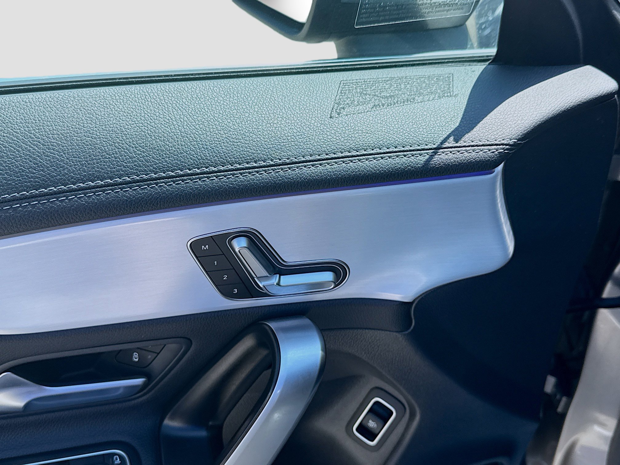 Used 2025 Mercedes-Benz CLA 250 image 17