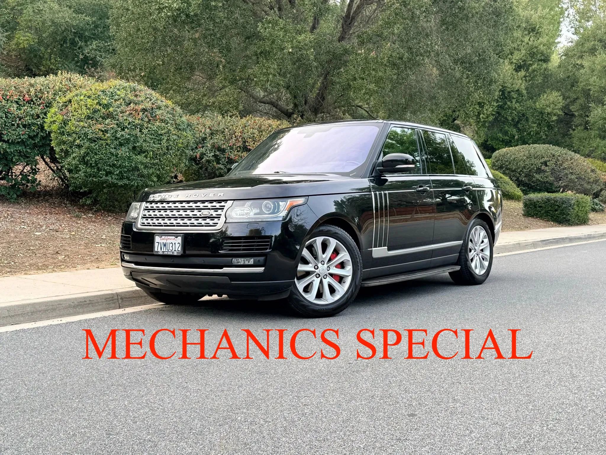 Used 2016 Land Rover Range Rover HSE image 1