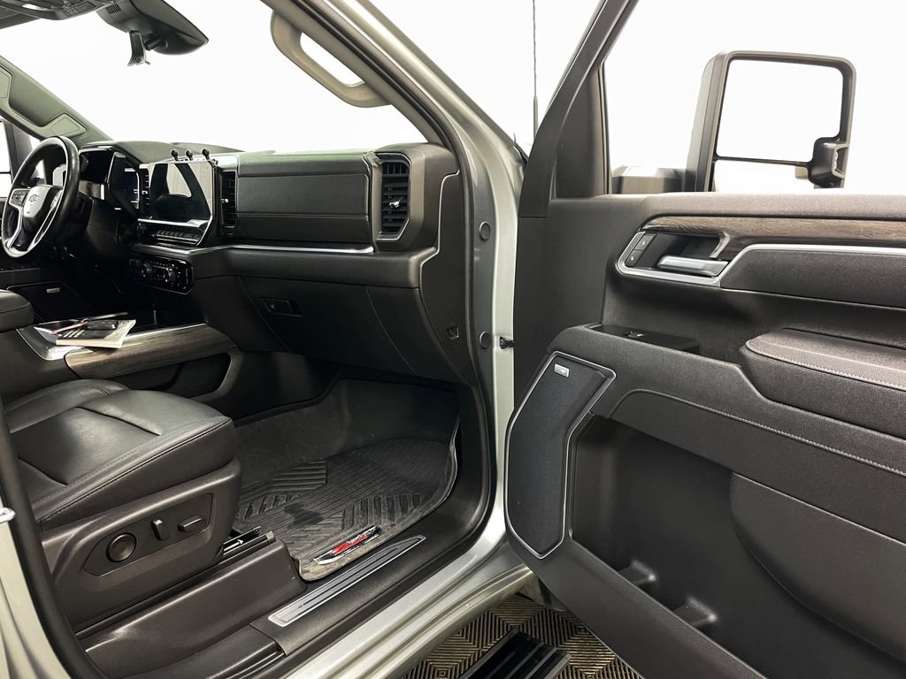 Certified 2025 Chevrolet Silverado 2500 LTZ w/ LTZ Plus Package AWD/4WD image 40